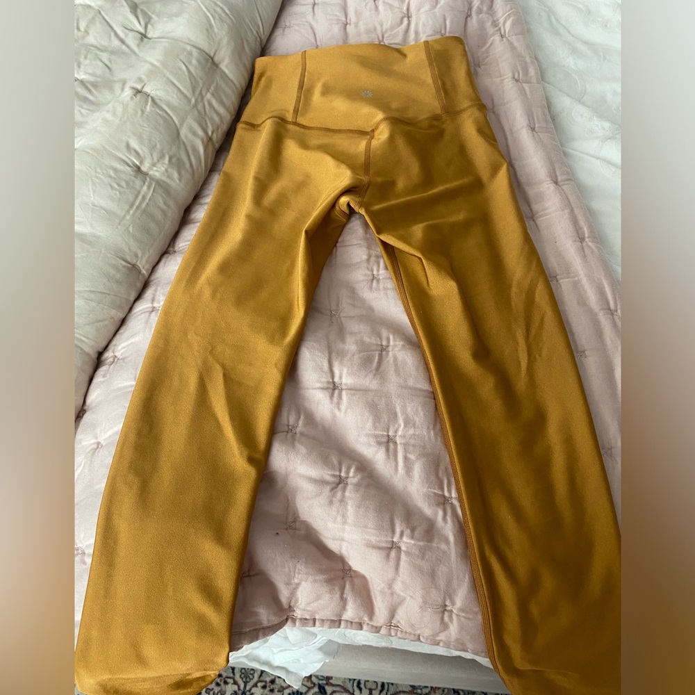 Great shiny Athleta  NWT pants